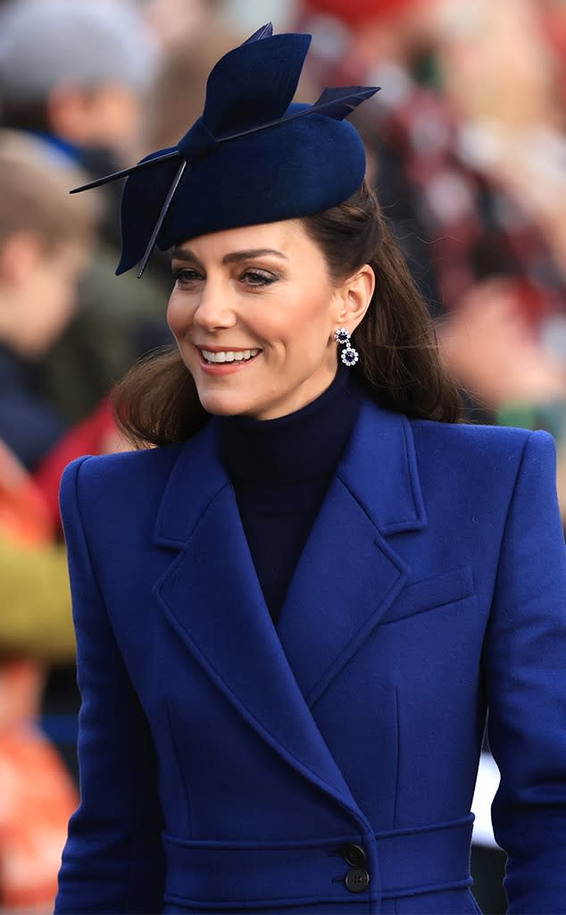 <p>Kate Middleton Apologizes for Edited Family Photo Controversy</p>