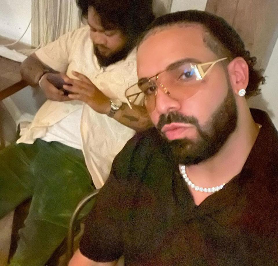 Drake Shows Off New Hairstyle