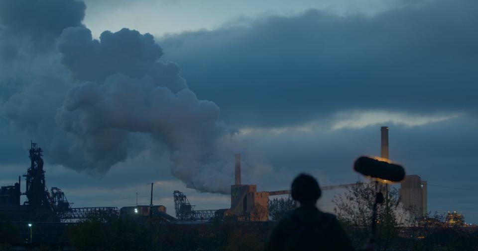 Situated between Windsor and Detroit, the industrial complex of Zug Island produces a mysterious hum called the Windsor Hum. In the documentary short "Zug Island" a sound man travels to the location to find its source. On his way, he meets people affected by the evergrowing consequences of the impenetrable island.