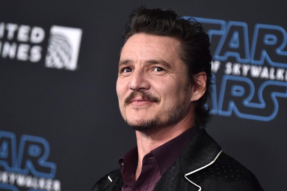 Pedro Pascal: la historia detrás del hombre de la máscara de hierro