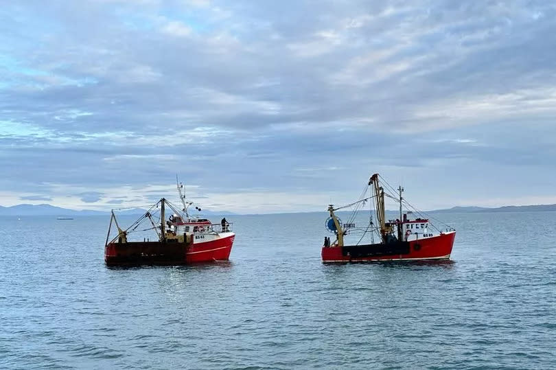 The trawler's sister vessel belatedly came to help out