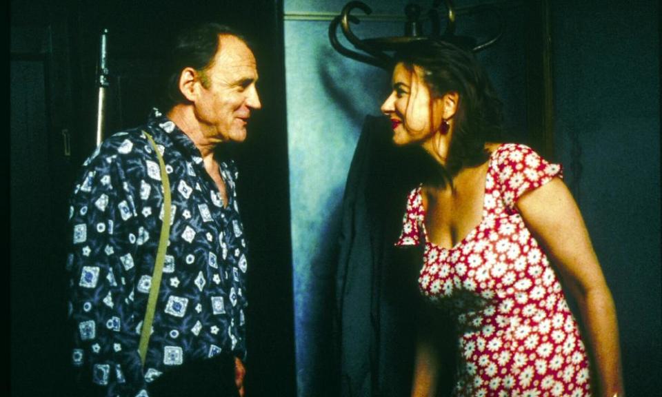 Bruno Ganz and Licia Maglietta in Pane E Tulipani.