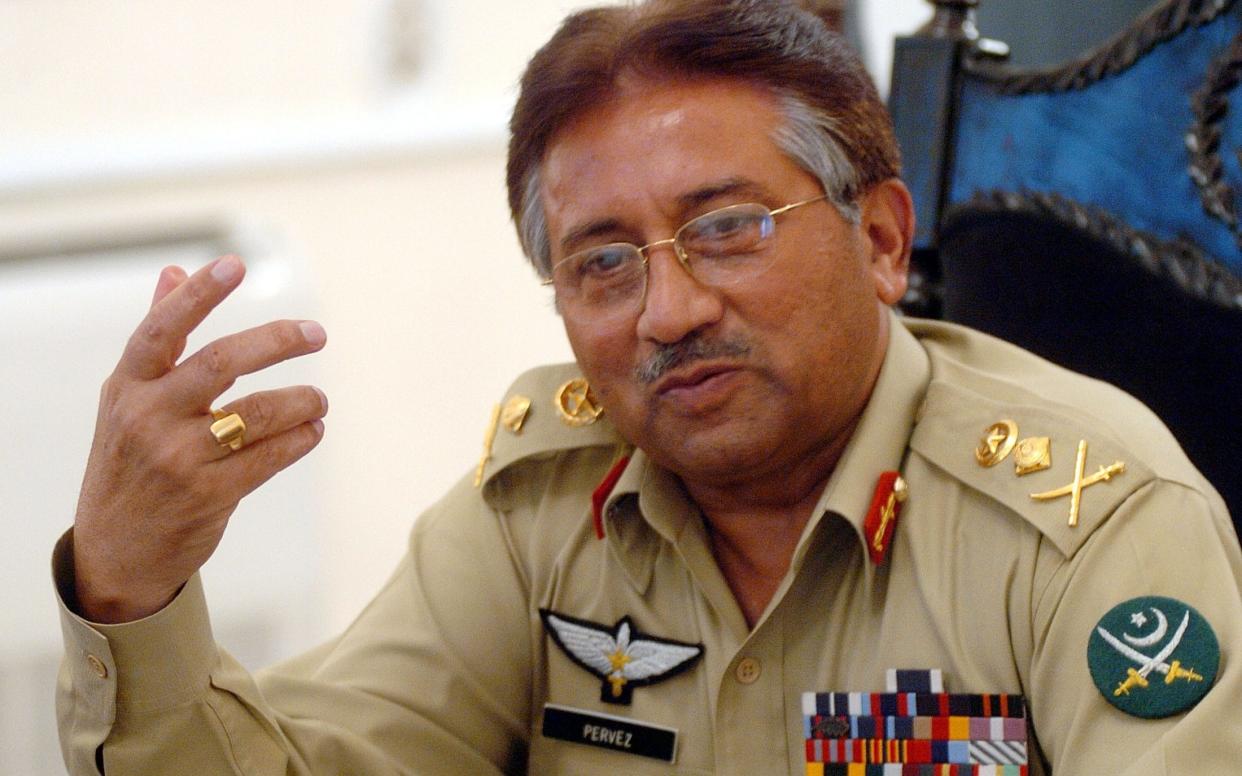 General Pervez Musharraf in his office in Rawalpindi, 2004 - REUTERS/Stringer