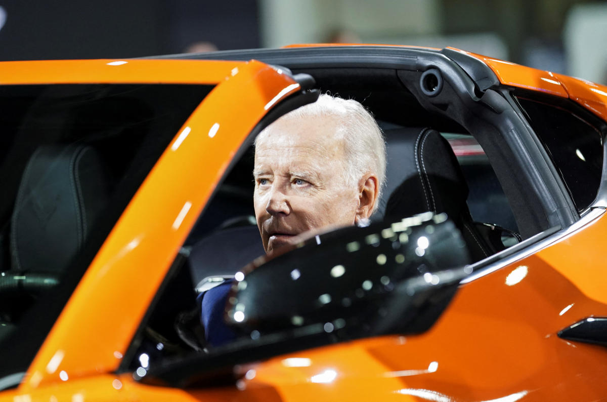 Biden approves $900M for charger spending at Detroit Auto Show