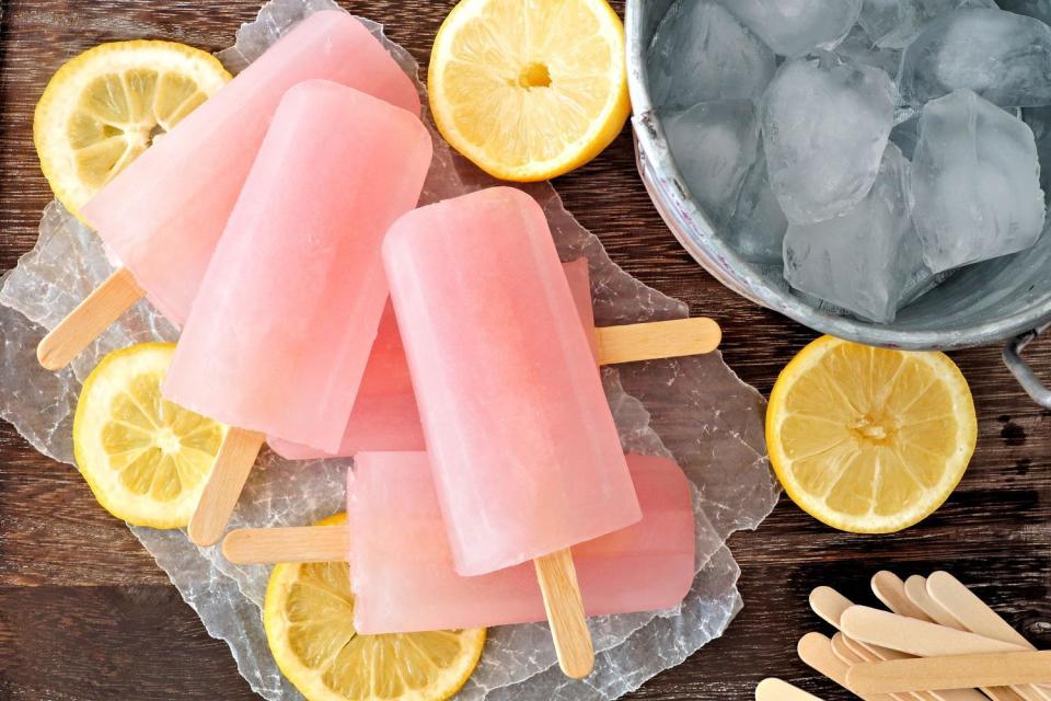 Strawberry Lemonade Frozen Pops