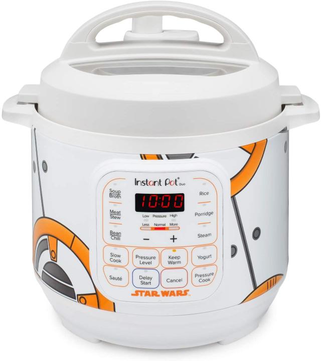 Selling: Instant Pot 6 Quart. Star Wars R2D2 edition. Used once