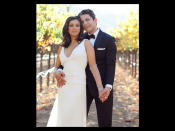 <b>5. Lisa Ray</b><br> Lisa married her long-standing boyfriend Jason Dehlvi in an exclusive wedding ceremony in Napa Valley. She wore a slim-fitted white gown designed by Wendell Rodricks. It was a georgette gown with satin-silk trail encrusted with crystals, delicate daisy petals, glowing pearls and shiny sequins.