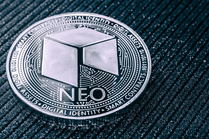 NEO has lagged other large cryptocurrencies, and a Twitter user called Trading Room spotted three critical factors about the coin. | Source: Shutterstock