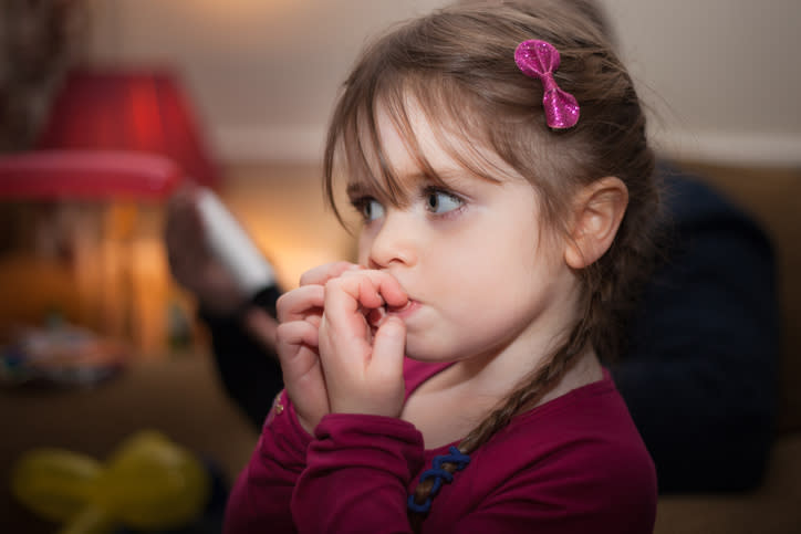 Morderse las uñas podría ocasionarle problemas de salud a tus niños. Foto: Kevin Day/Getty Images