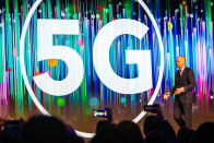 Quali sono, quindi, gli smartphone 5G che si possono acquistare in Italia? (Photo by Gao Yuwen/VCG via Getty Images)