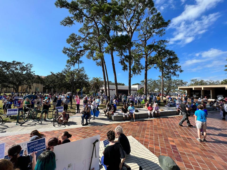 Protesters outside of Sudakoff Hall before the New College of Florida Board of Trustees meeting on Tuesday, Jan. 31.