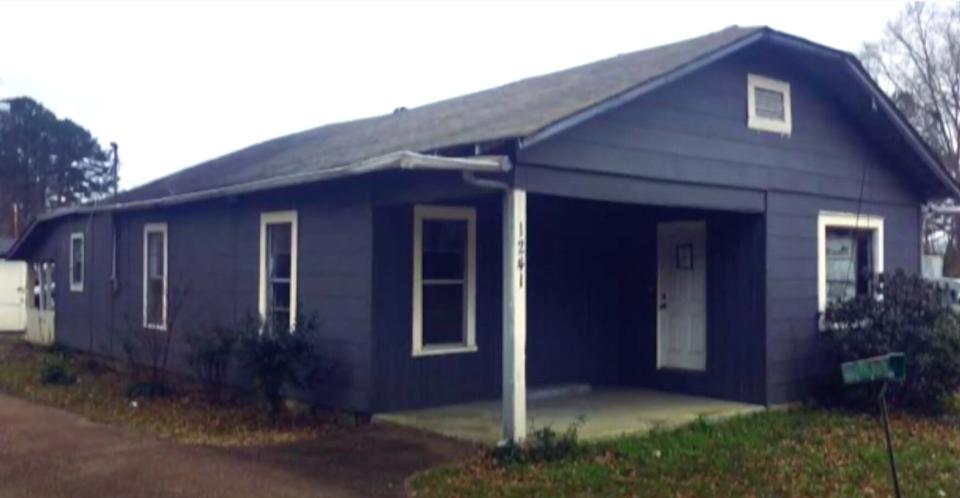 Elvis childhood home Tupelo