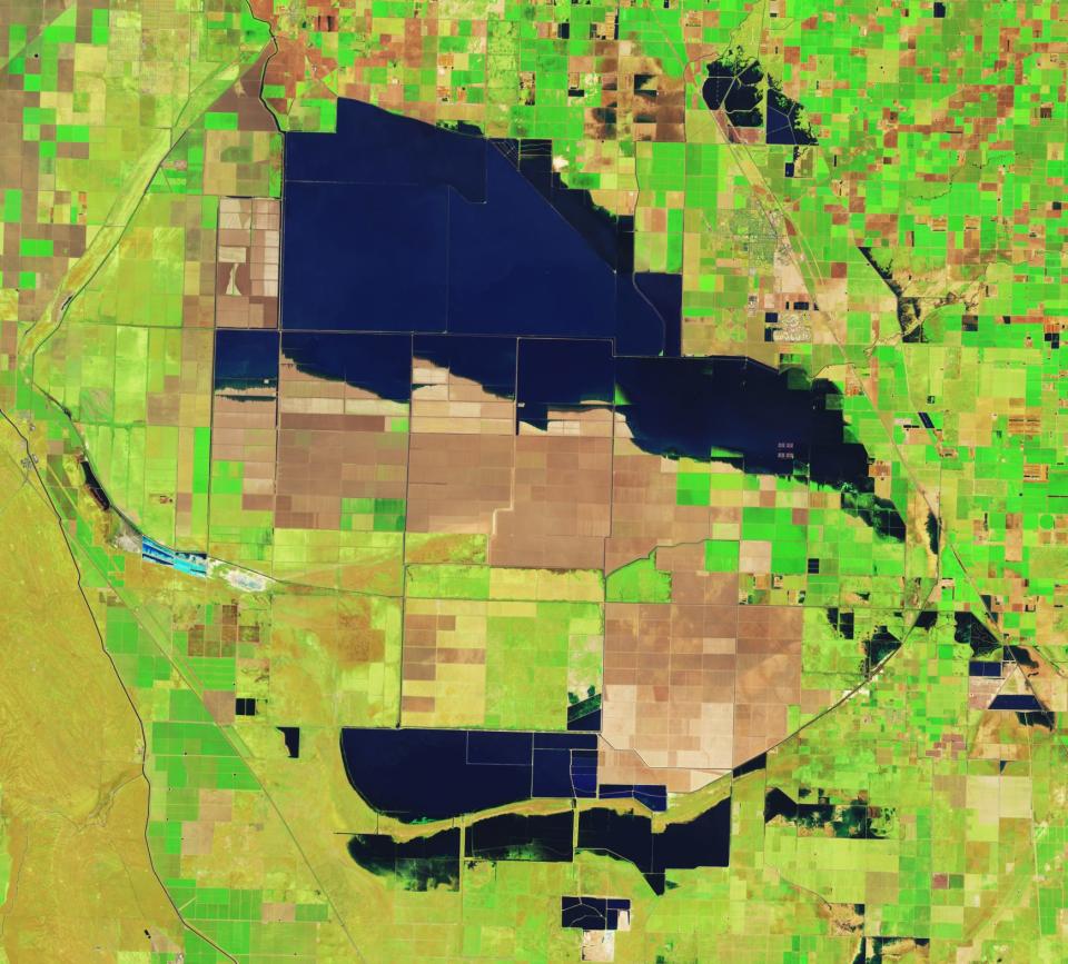 Satellite image of Tulare Lake flooded in 2023.