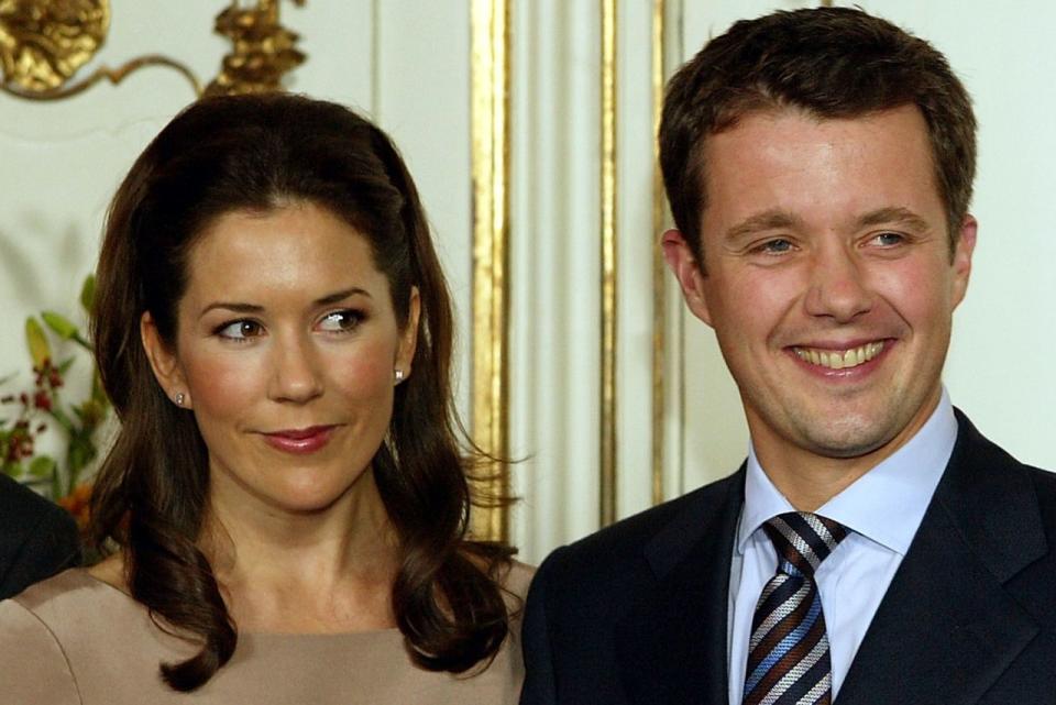 Mary Elizabeth Donaldson und Ihre Königliche Hoheit Kronprinz Frederik von Dänemark gaben am 8. Oktober 2003 ihr Verlobung bekannt. Foto: Getty Images