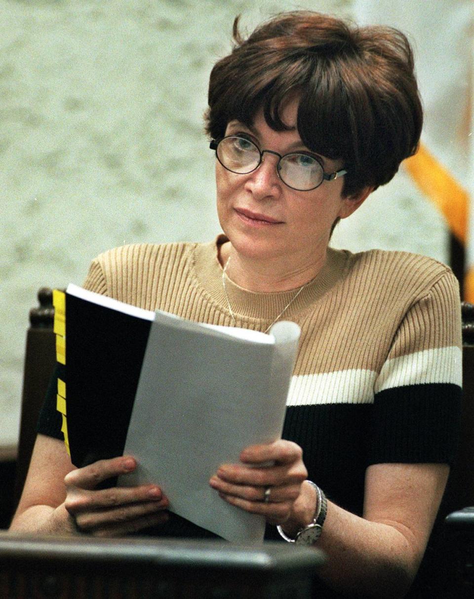 Attorney Susan Rosenblatt reads out loud the testimony of Robert Gertenbach, former president of the Counsel for Tobacco Research during an Aug. 14, 1997, hearing at the Miami-Dade County Circuit Court House.