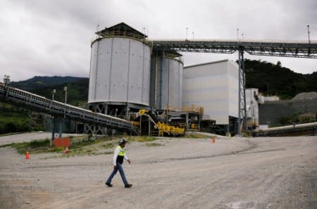 FILE PHOTO: A general view shows the Escobal Silver Mine, mine unit of Tahoe Resources Inc., in the town of San Rafael las Flores, Guatemala August 14, 2017.  REUTERS/Luis Echeverria/File Photo