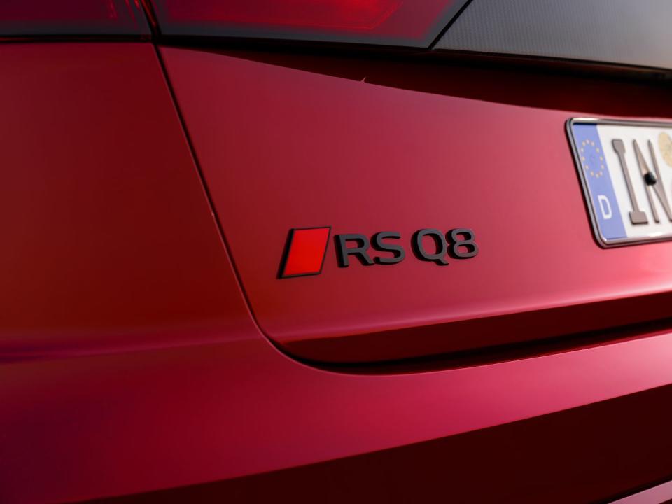 2025 audi rs q8 performance