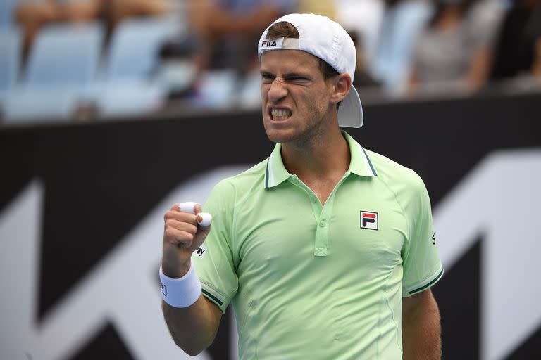 Diego Schwartzman festeja; el Peque consiguió un sólido triunfo sobre el serbio Filip Krajinovic en su estreno en el Abierto de Australia