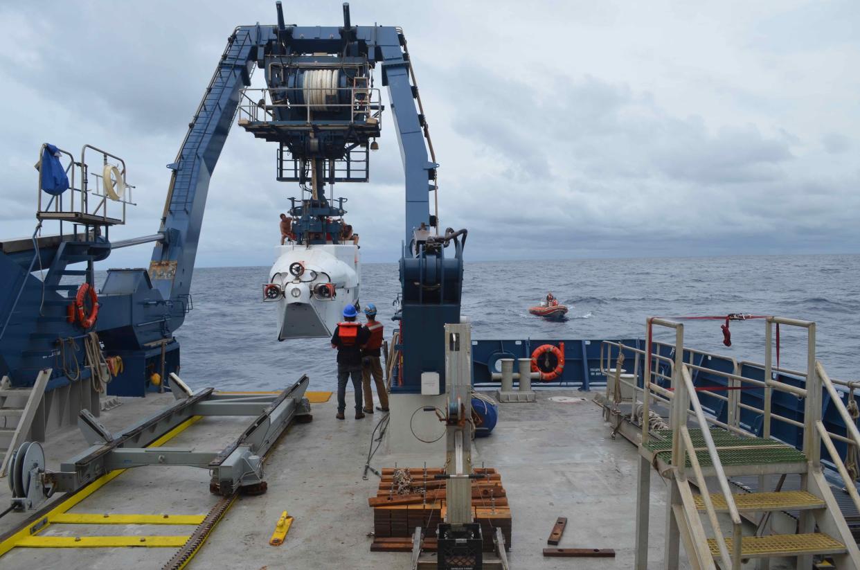 The deep-sea submersible Alvin is launched from R/V Atlantis&nbsp;off the coast of Delaware on Monday. A research team has planned 12 dives over the next two weeks to explore and study deep ocean ecosystems off the southeast coast. (Photo: Chris D'Angelo/HuffPost)