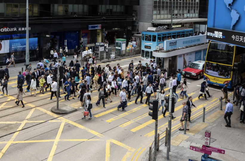 港千萬富翁減至40.8萬人 六年低 花旗指受累股樓 身家中位數1600萬