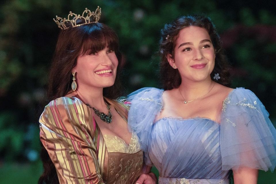 (L-R): Idina Menzel as Nancy and Gabriella Baldacchino as Morgan in Disney's live-action DISENCHANTED, exclusively on Disney+. Photo by Jonathan Hession. © 2022 Disney Enterprises, Inc. All Rights Reserved.