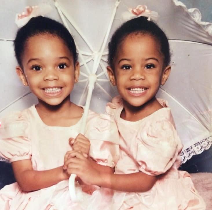 Robyn Mowatt and her twin sister. (Photo: Courtesy of Robyn Mowatt)