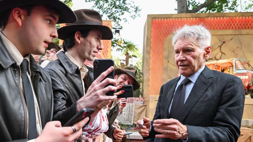 Harrison Ford con los fans