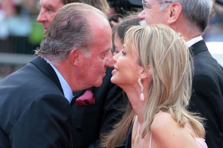 Corinna acompañó a Juan Carlos a una polémica cacería de elefantes en África