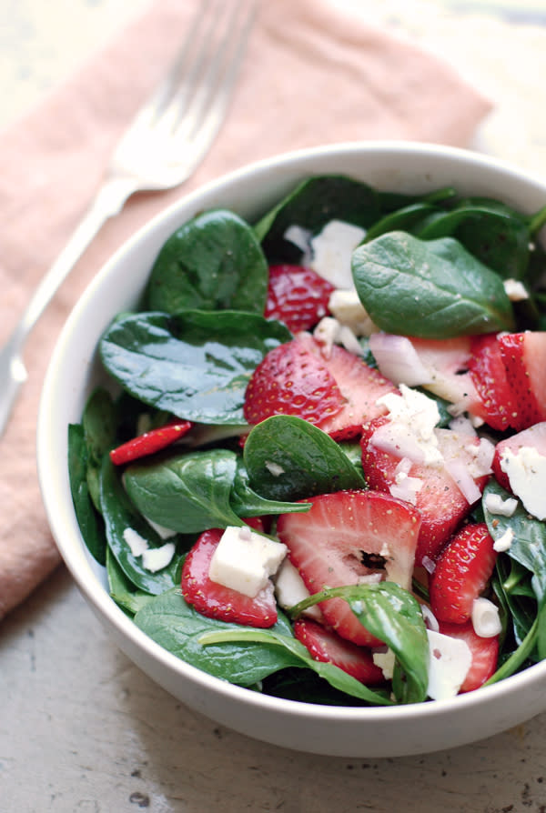 Strawberry Balsamic Spinach Salad