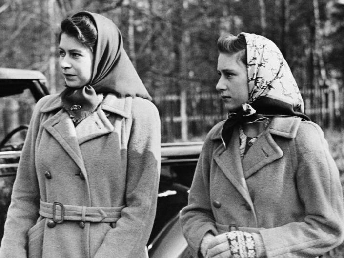princess elizabeth and princess margaret in 1945
