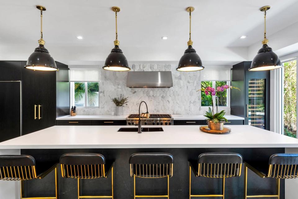 These Are the Top Kitchen Paint Color Trends of 2022, According to Design Pros