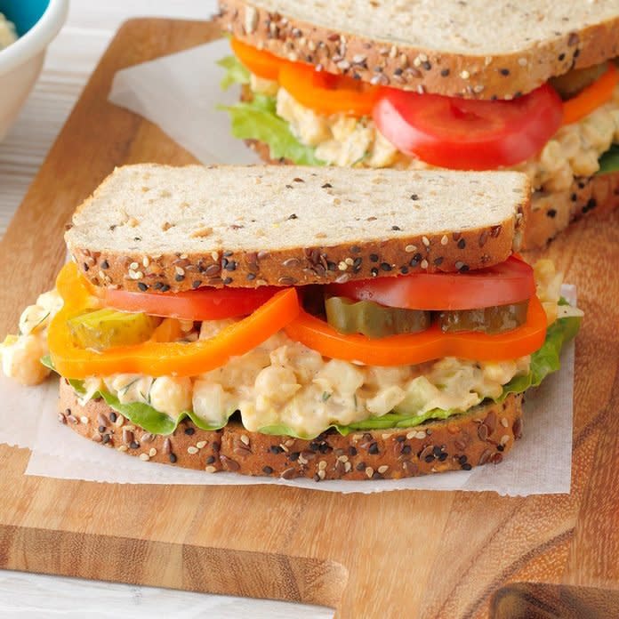 Dilly Chickpea Salad Sandwiches Exps Tohjj20 190103 B02 06 10b 10