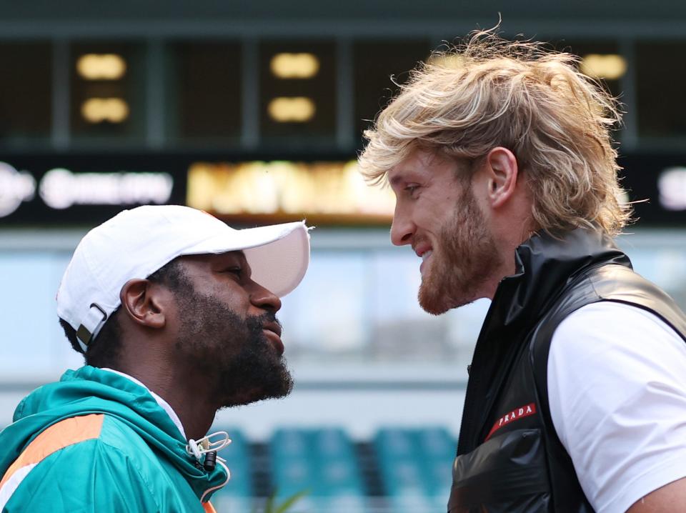 Floyd Mayweather (left) will take on YouTuber Logan Paul in an exhibition bout (Getty Images)