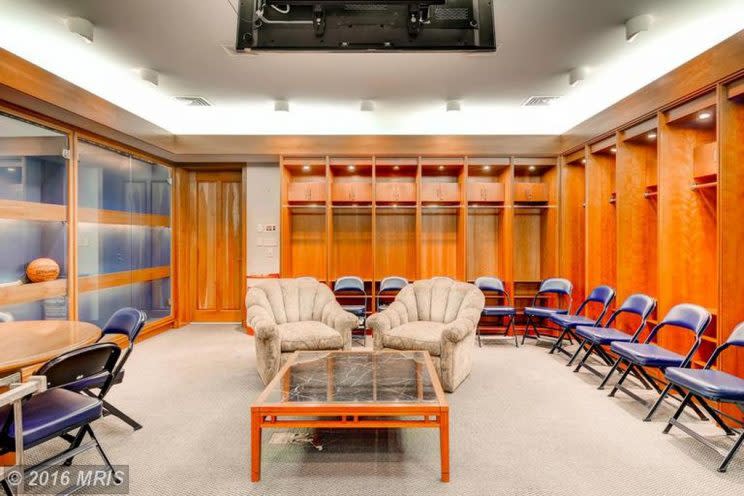 If Ripken wanted to field a baseball team at his house, he could put them in his custom clubhouse. (Zillow)