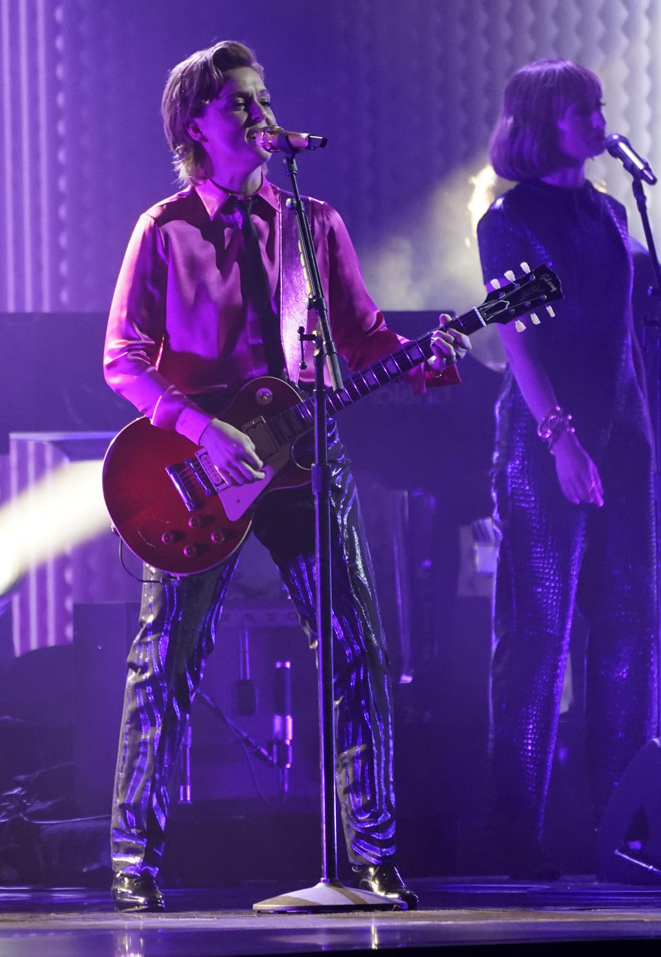 Brandi Carlile durante su presentación en la 65a entrega anual del Grammy el domingo 5 de febrero de 2023, en Los Angeles. (Foto AP/Chris Pizzello)