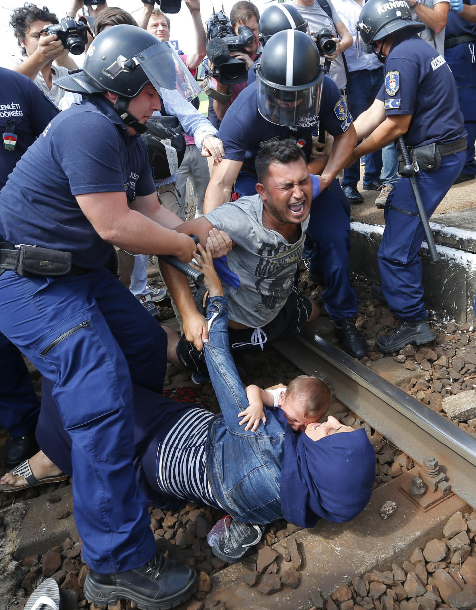 refugees hungary