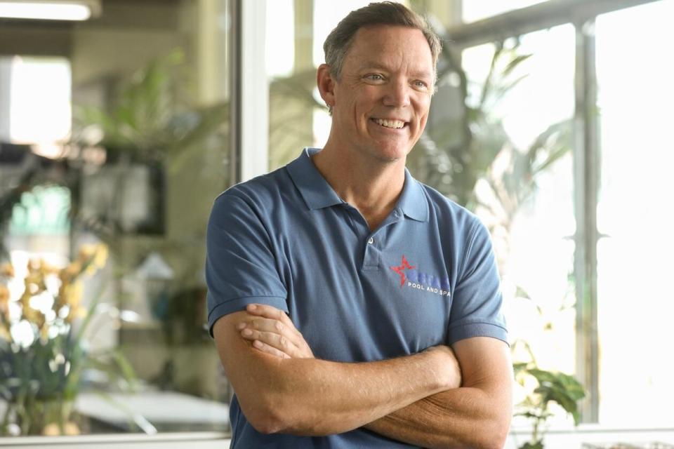 Matthew Lillard as Dean Boland