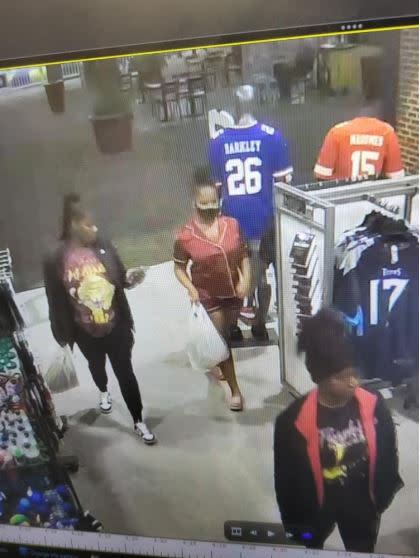 Clarksville shoplifting suspects (Source: Clarksville Police Department)