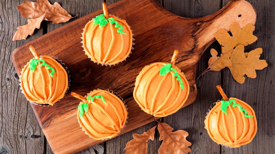 halloween pumpkin cupcakes