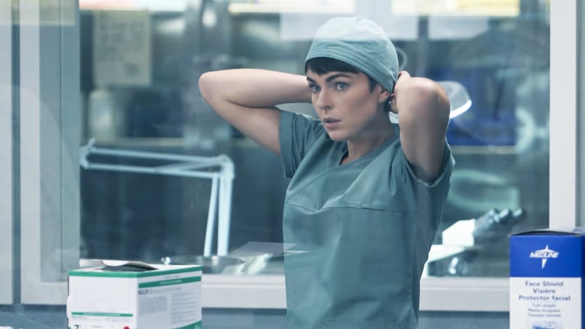 Coroner -- The CW TV Series, Coroner -- "Black Dog" -- Image Number: COR101_0055r.jpg -- Pictured: Serinda Swan as Dr. Jenny Cooper -- Photo: © 2020 Muse Entertainment Enterprises, Inc. Serinda Swan in "Coroner" on The CW.