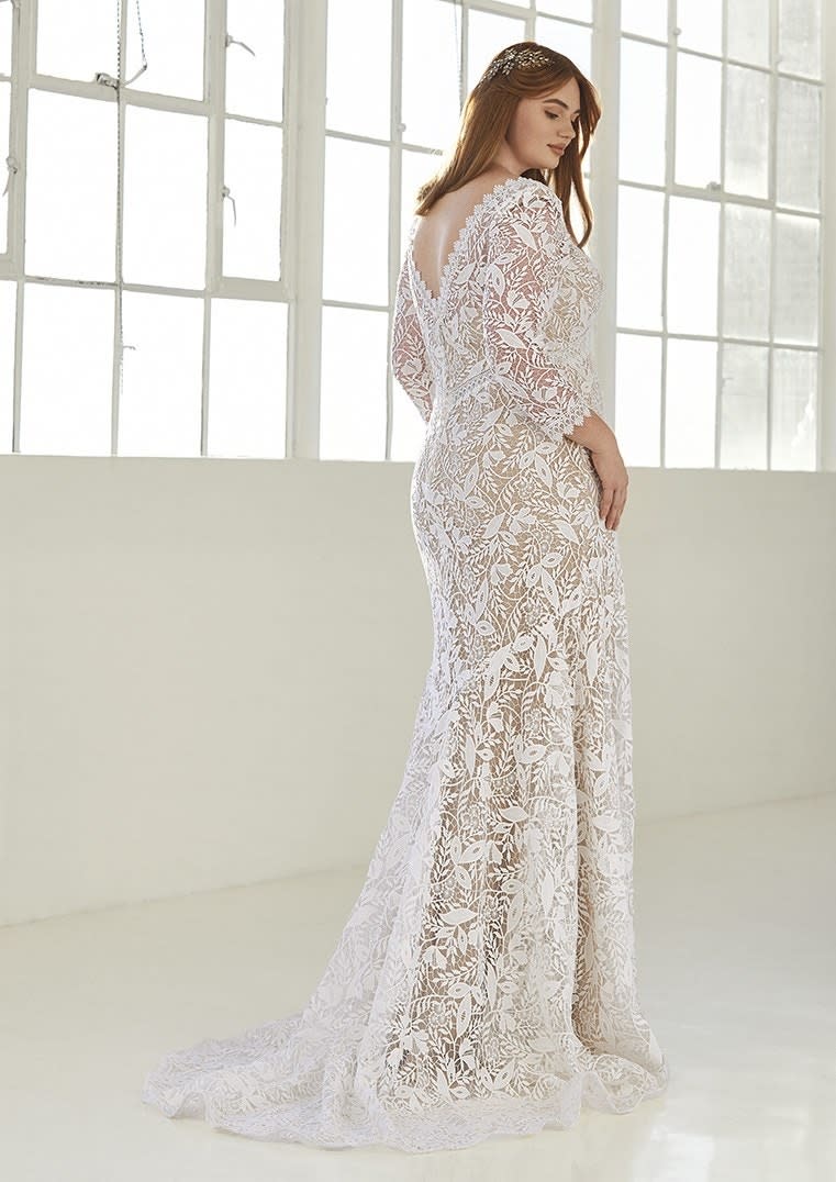 <cite class="credit">Photo courtesy of Pronovias</cite>