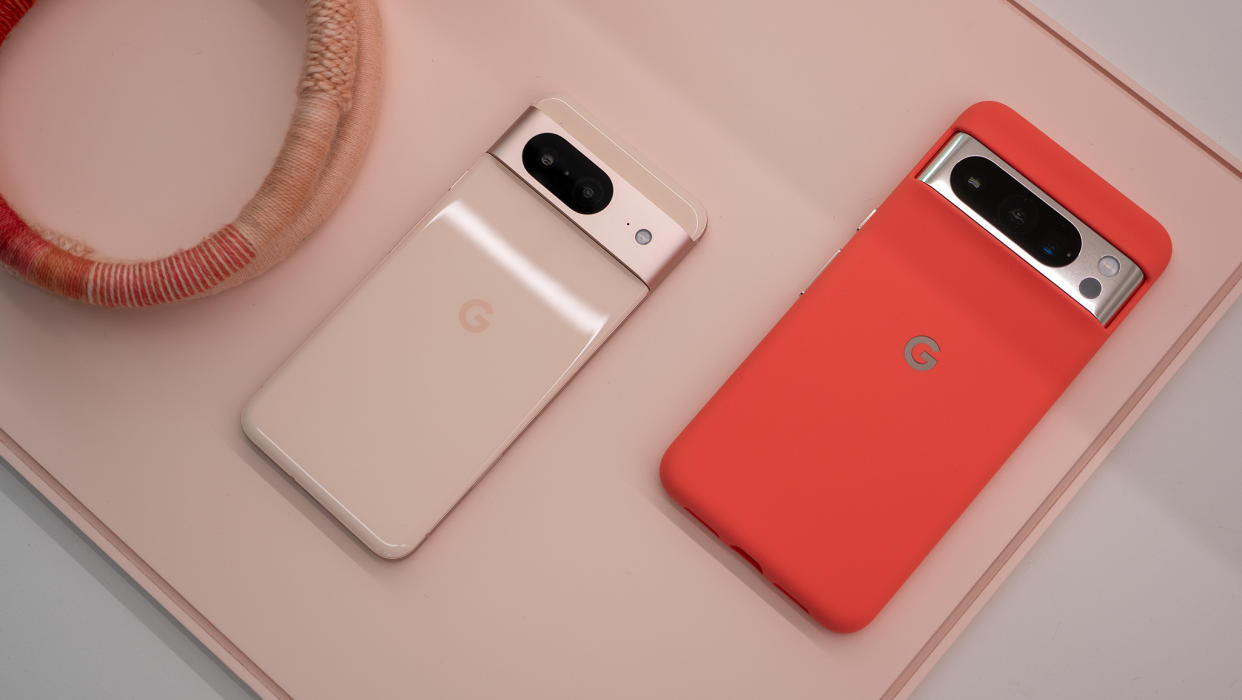  Hands on with the Google Pixel 8 and Pixel 8 Pro. 