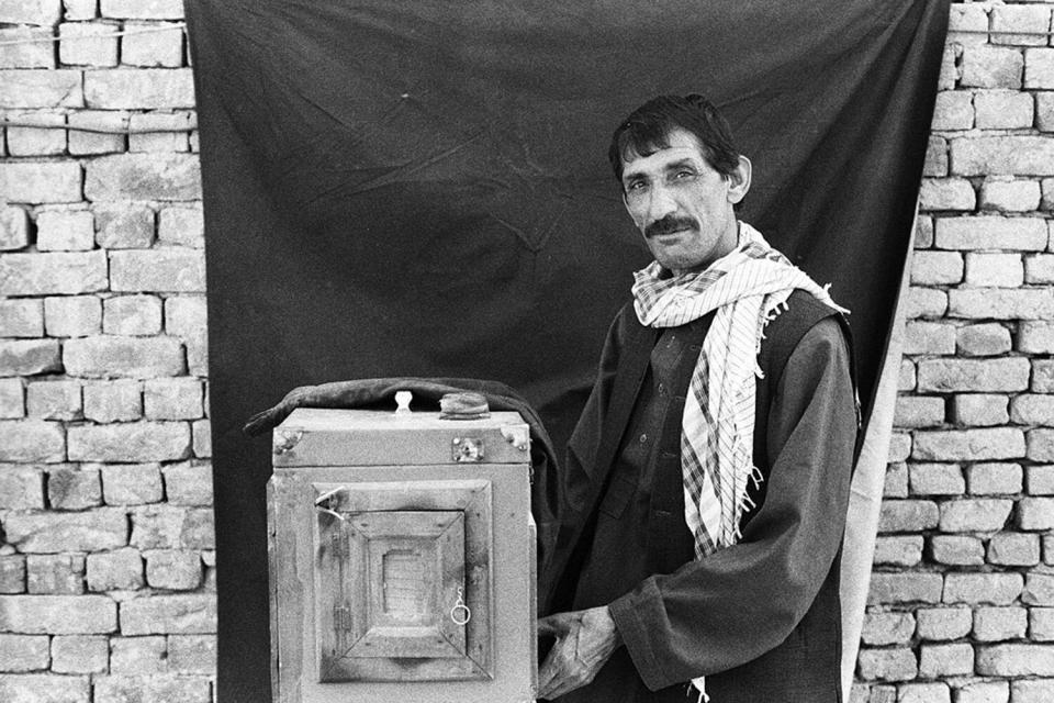 Qalam Nabi, Afghan box-camera photographer.