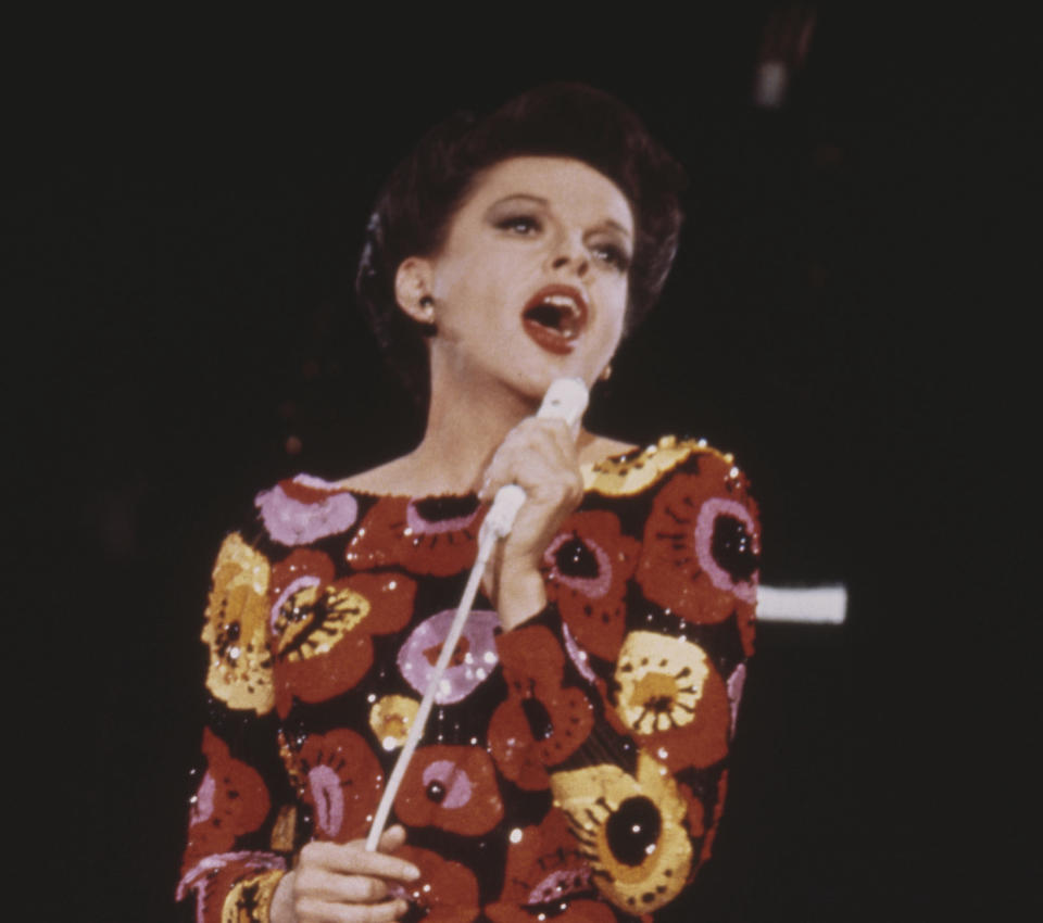 Judy Garland singing