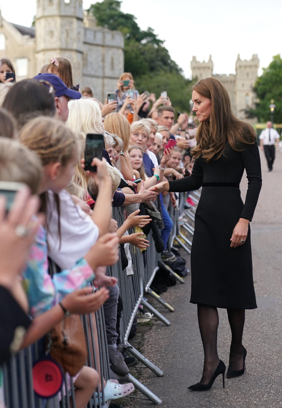 <p>Catherine, Princess of Wales meets members of the public on her walkabout at Windsor Castle on Sept. 10, 2022 in England. (Photo by Kirsty O'Connor - WPA Pool/Getty Images)</p> 