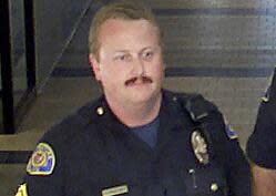 Ventura Police officers John Snowling patrols the Pacific View Mall routinely. With a police sub¬nstation located in the mall patrolling is common in the mall.. (Carlos Chavez/Los Angeles Times via Getty Images)