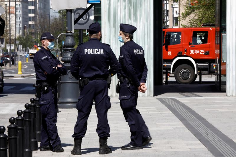 Bomb threat issued for Polish institutions in Warsaw