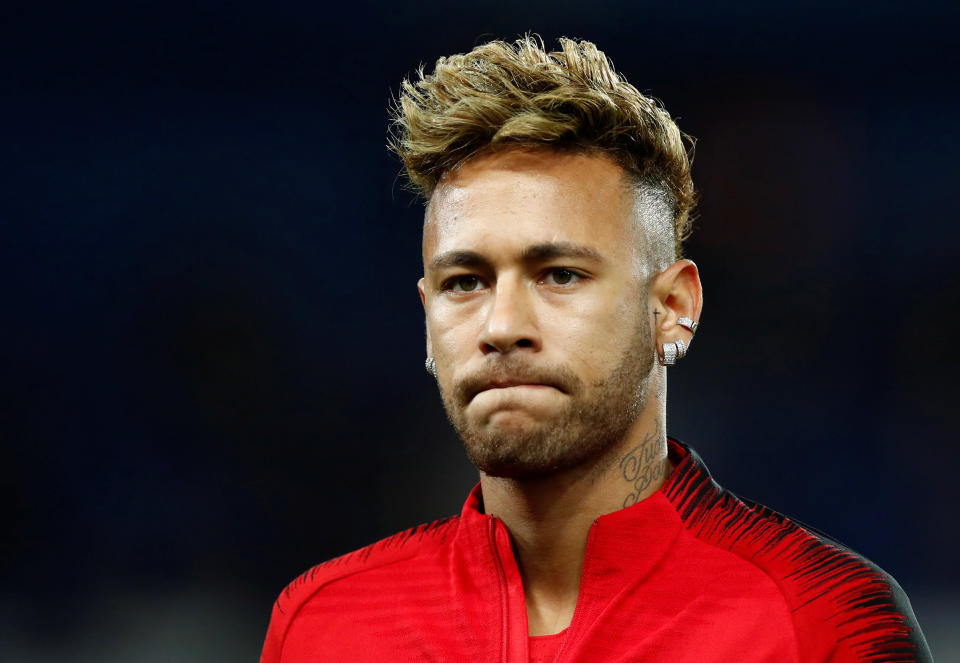 Soccer Football - Champions League - Group Stage - Group C - Paris St Germain v Napoli - Parc des Princes, Paris, France - October 24, 2018  Paris St Germain's Neymar during the warm up before the match  REUTERS/Christian Hartmann