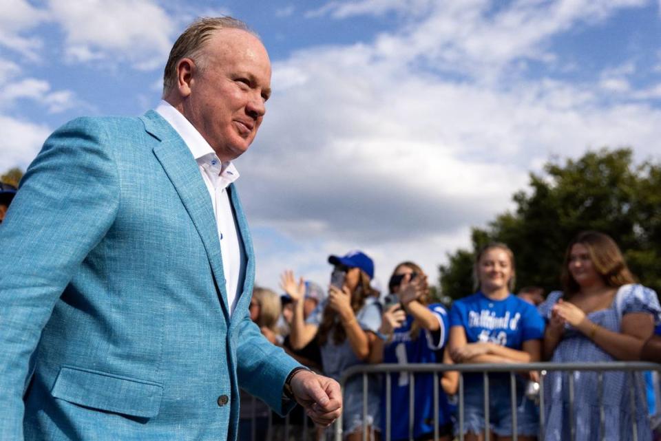 Mark Stoops and the Kentucky football team will open the 2024 season on Aug. 31 against Southern Miss.