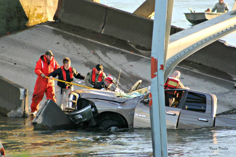 A KIRO 7 Eyewitness News viewer captured images of the collapsed Interstate 5 bridge into the Skagit River.